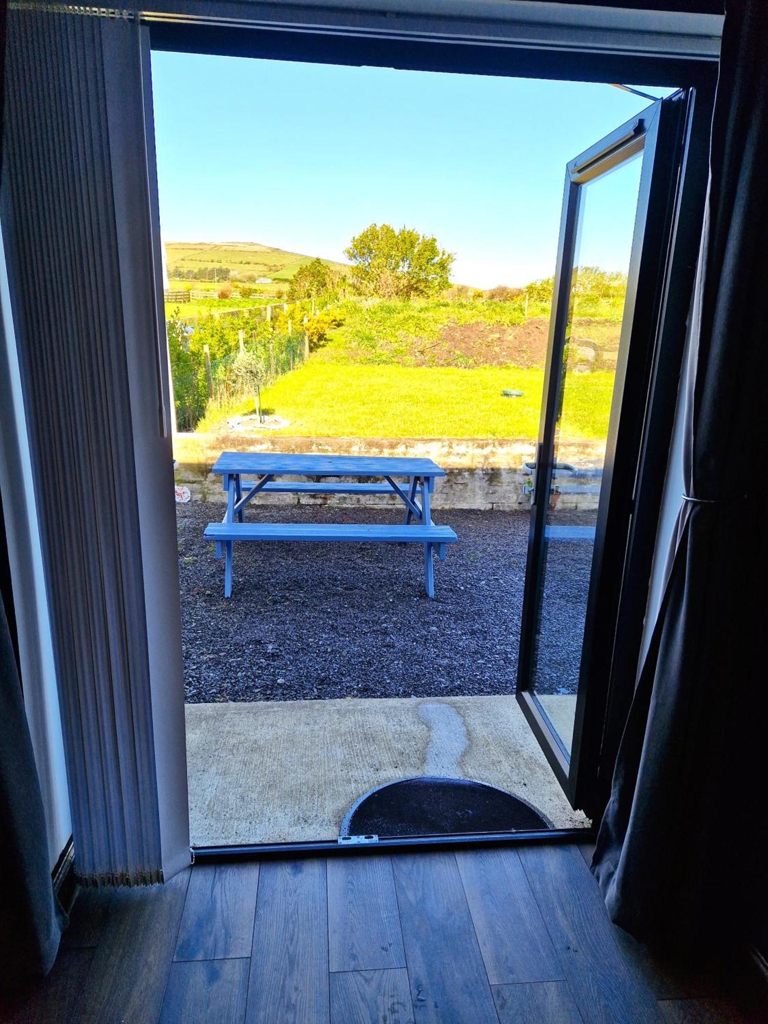 Knights Town Shore Cottage - Cosy Comfort At The Sea מראה חיצוני תמונה
