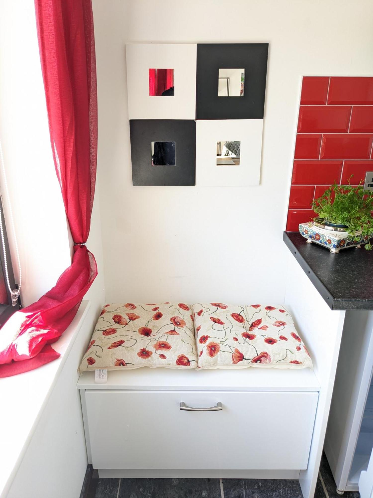 Knights Town Shore Cottage - Cosy Comfort At The Sea מראה חיצוני תמונה