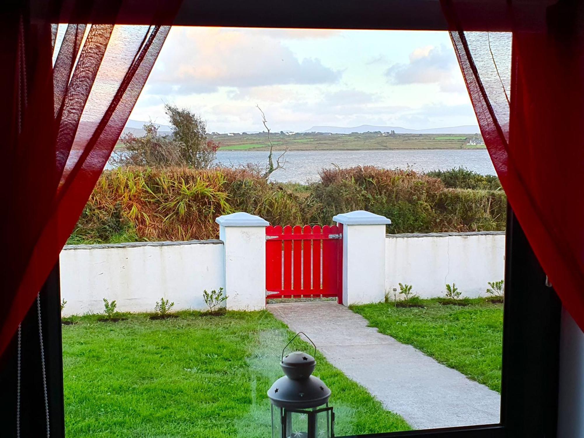 Knights Town Shore Cottage - Cosy Comfort At The Sea מראה חיצוני תמונה
