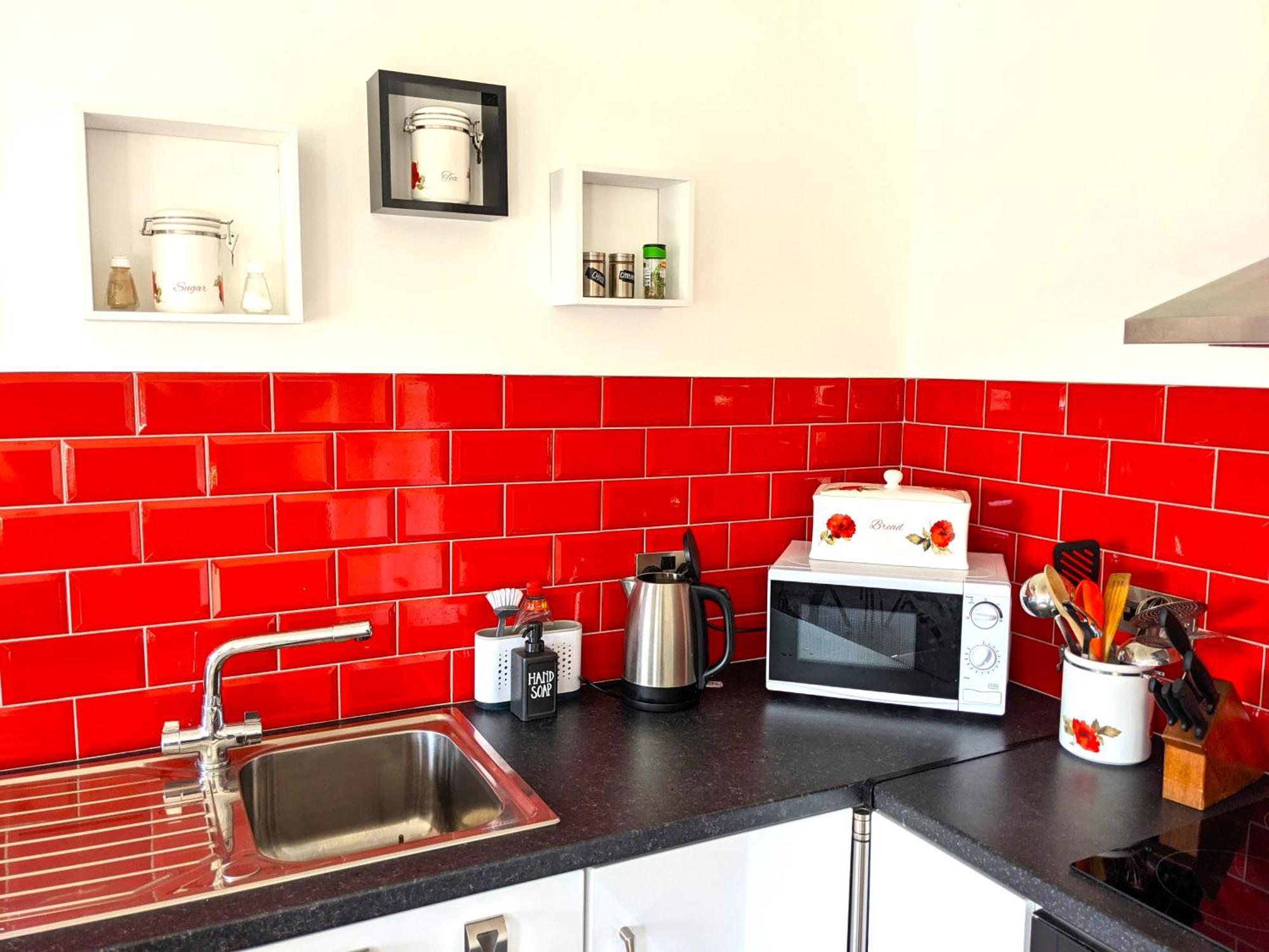 Knights Town Shore Cottage - Cosy Comfort At The Sea מראה חיצוני תמונה